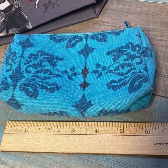 3 cosmetics bags - Picture 7 of 13